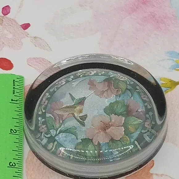 HUMMINGBIRD Floral Round Glass PAPERWEIGHT England Enesco Corp Vintage 3 1/2" - Picture 2 of 5